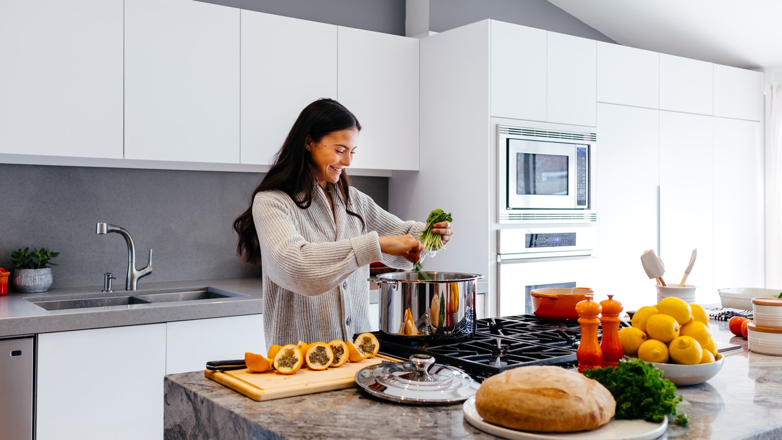 Woman preparing a healthy meal to support reversing type 2 diabetes