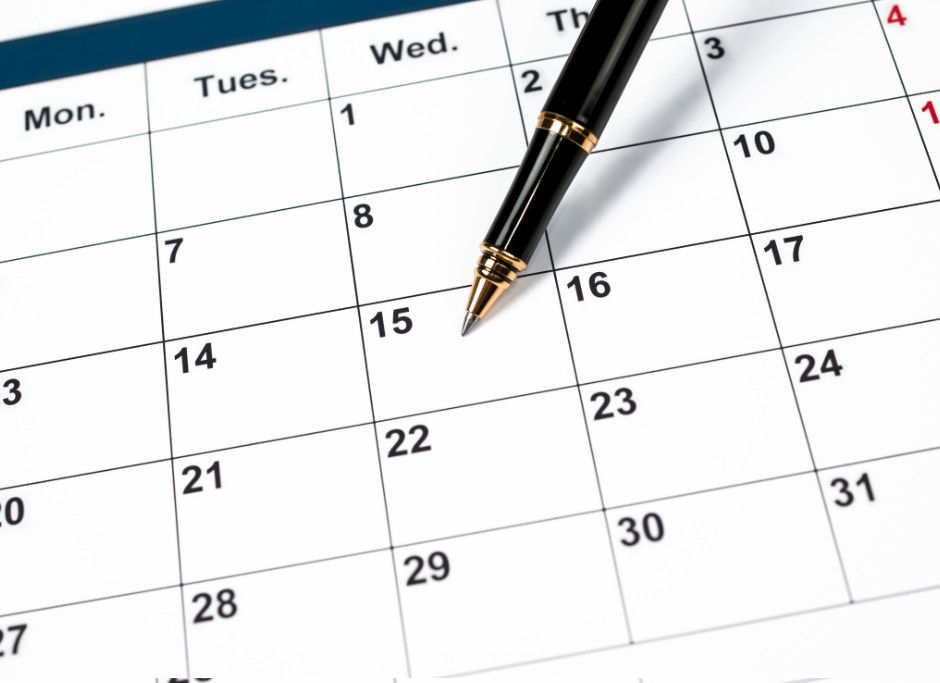 Calendar showing how to plan diet breaks to support long-term health and reverse type 2 diabetes