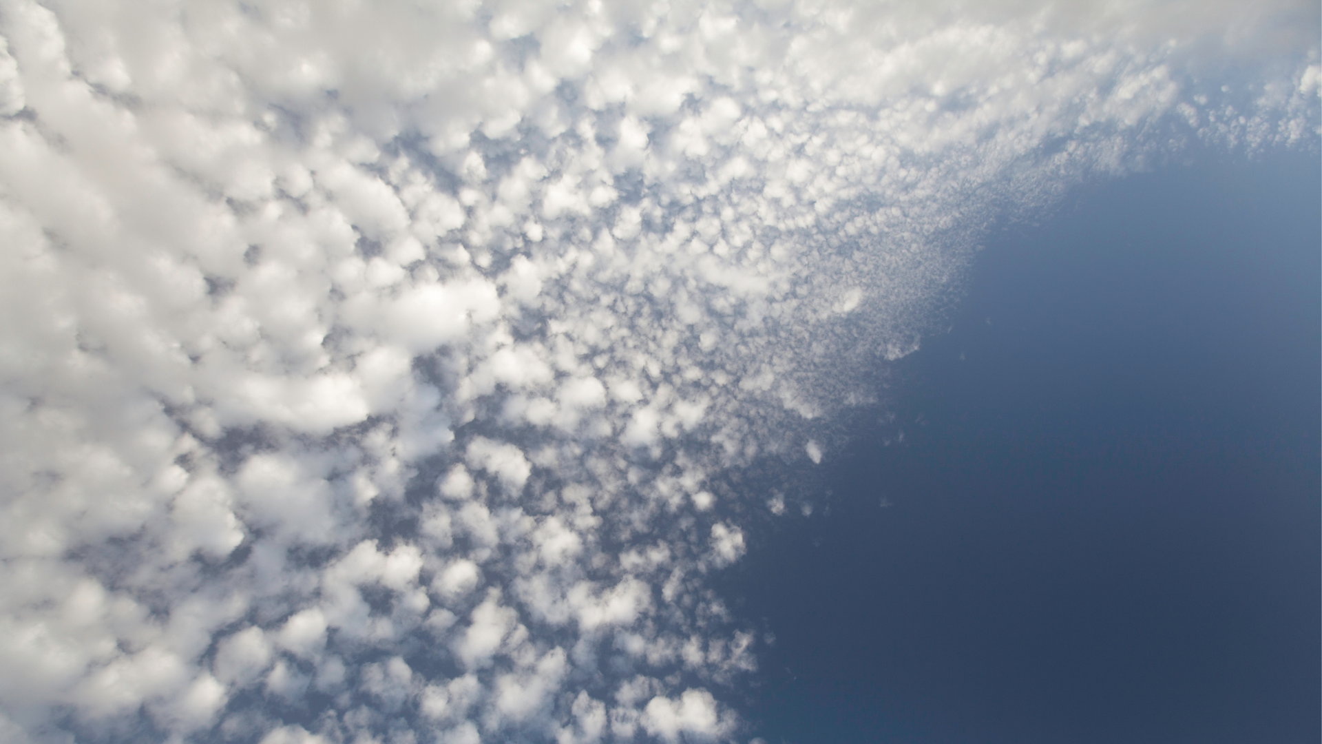 Clouds in the sky representing reflection and clarity for building healthy habits to reverse type 2 diabetes