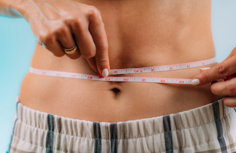 Measuring waist with tape measure to assess belly fat for type 2 diabetes risk